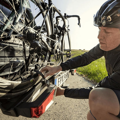 Thule Fahrradträger für Anhängerkupplung – Max. 2 Fahrräder, Klappbar, Für E-Bikes, 60 kg, Robustes Aluminium-Design